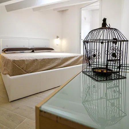 Laura Charme * Avola