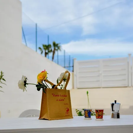 Laura Charme * Avola