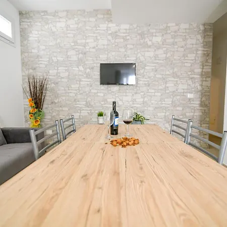 Laura Charme Διαμέρισμα *