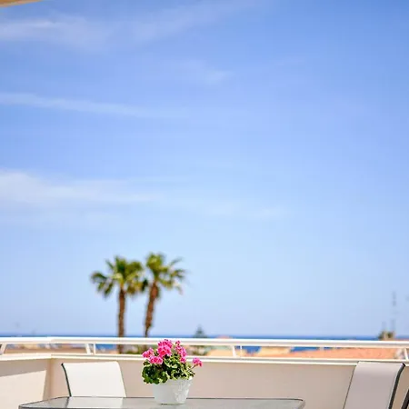 Διαμέρισμα Laura Charme Avola