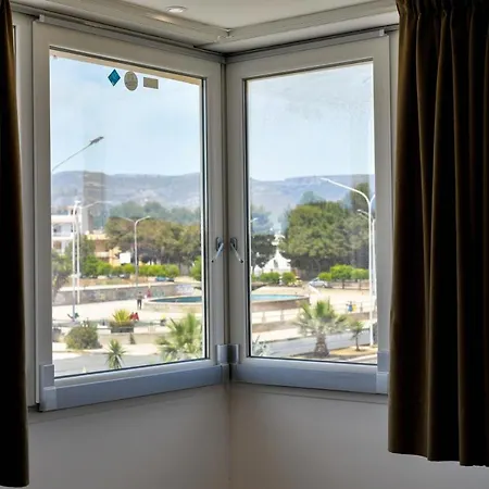 Laura Charme * Avola