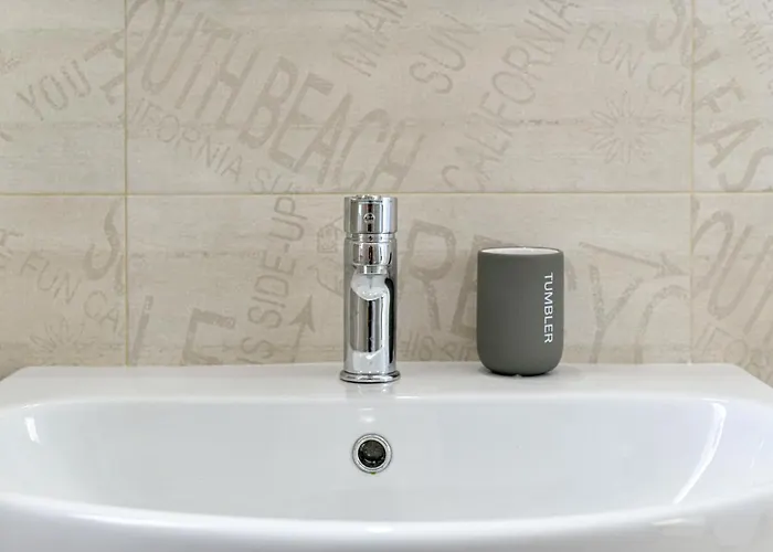 Laura Charme * アヴォラ