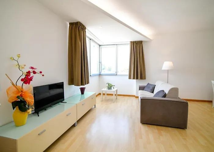 アパート Laura Charme