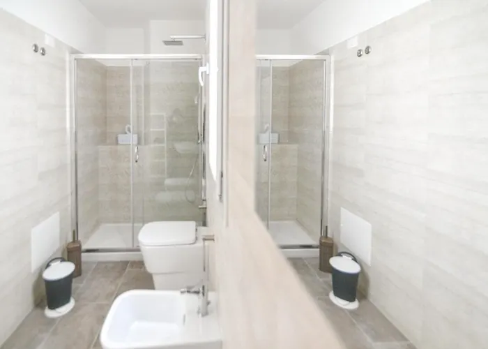 Laura Charme アヴォラ